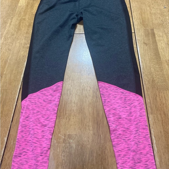 Beautiful Victoria ‘s secret and xersion leggings size L super comfortable - Picture 5 of 9